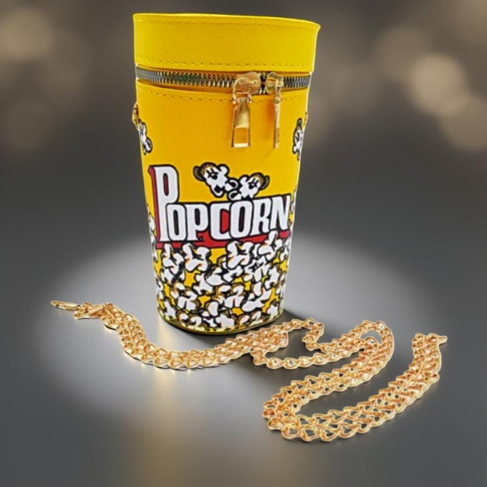 Popcorn crossbody purse with gold chain 12x7in